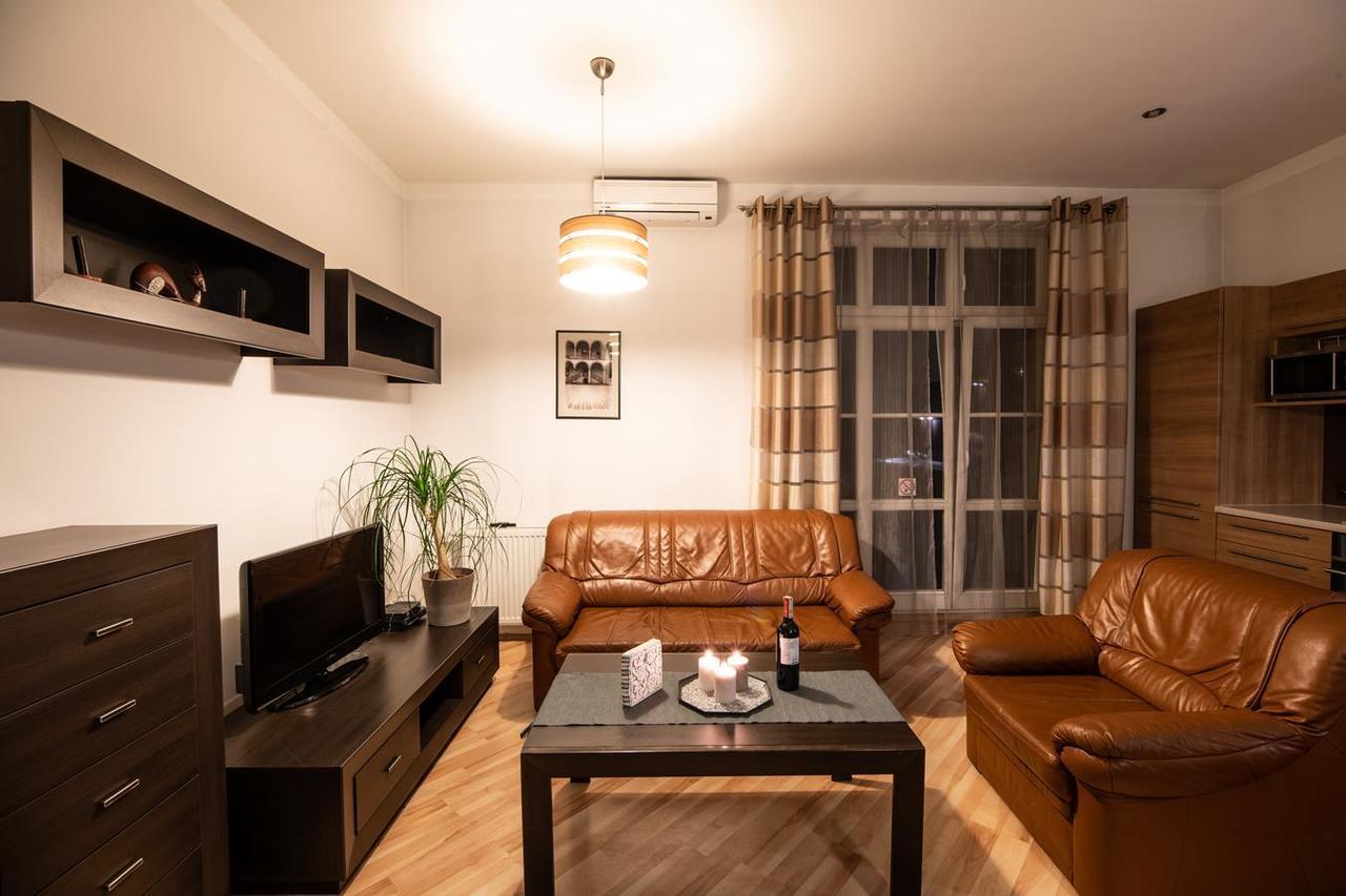 Cracow Rent Apartments - Spacious Apartments For 2-7 People In Quiet Area - Kolberga Street Nr 3 - 10 Min To Main Square By Foot Krakow Ngoại thất bức ảnh